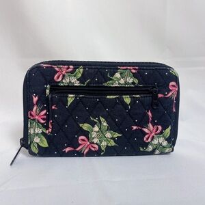 Retired Vera Bradley Zip Around Wallet in "New Hope" Pattern